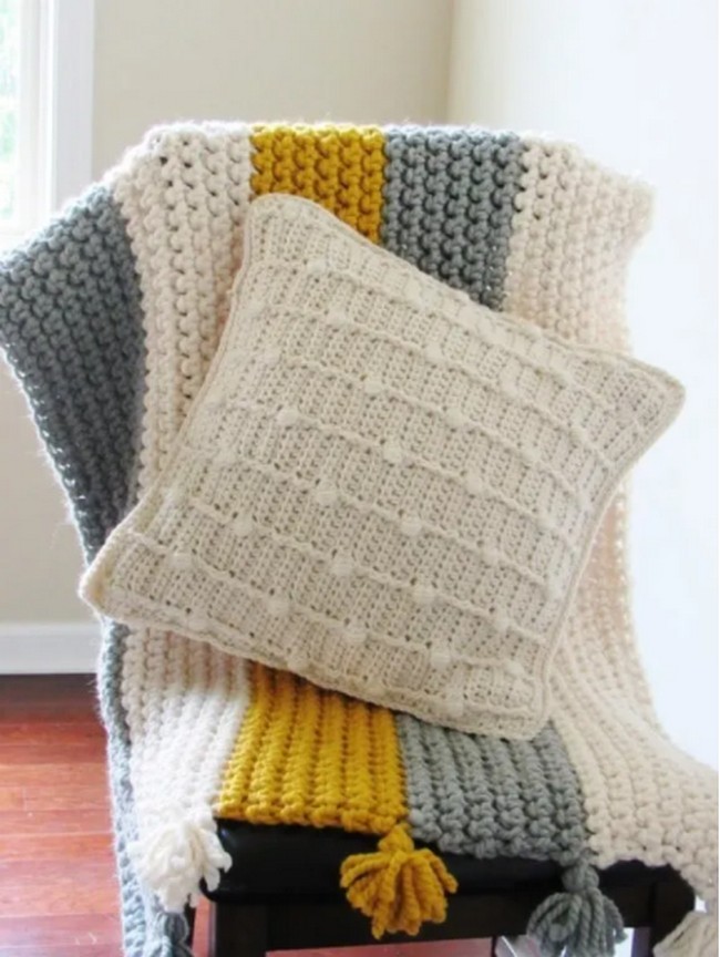 Bobble Throw Pillow Free Crochet Pattern