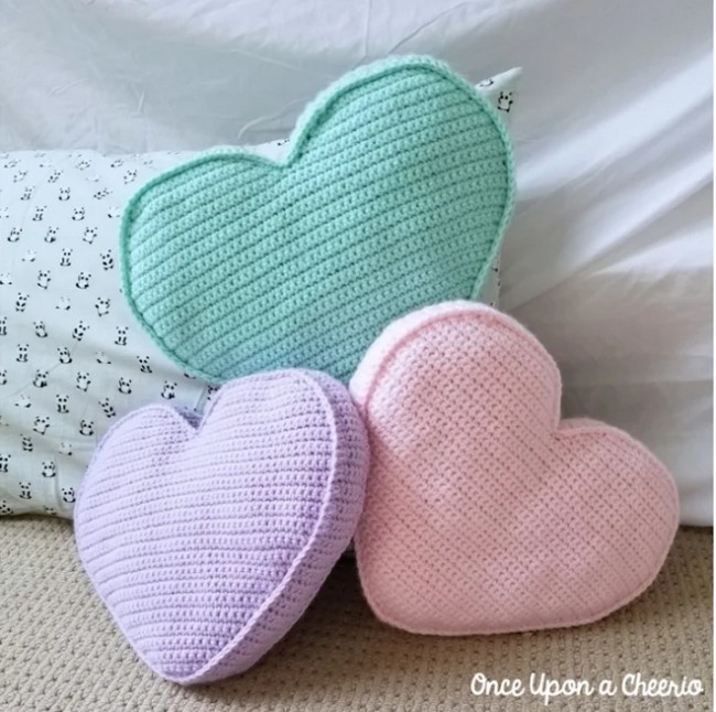 Candy Heart Pillow Crochet Pattern