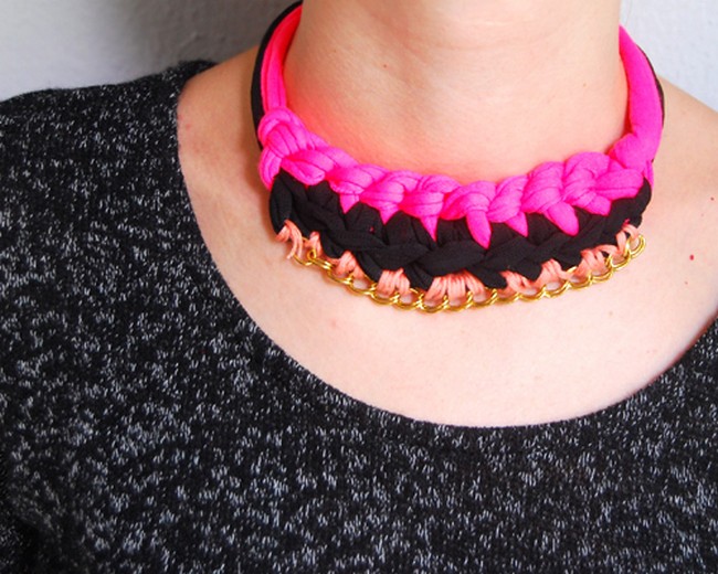 How To Make A Knitter Chain Necklace