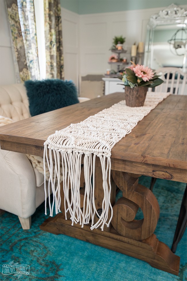 Make A Macrame Table Runner