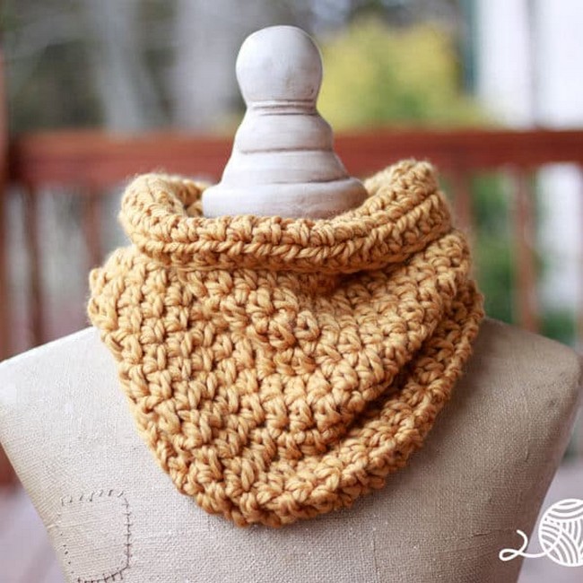 Quick One Hour Cowl Crochet Pattern