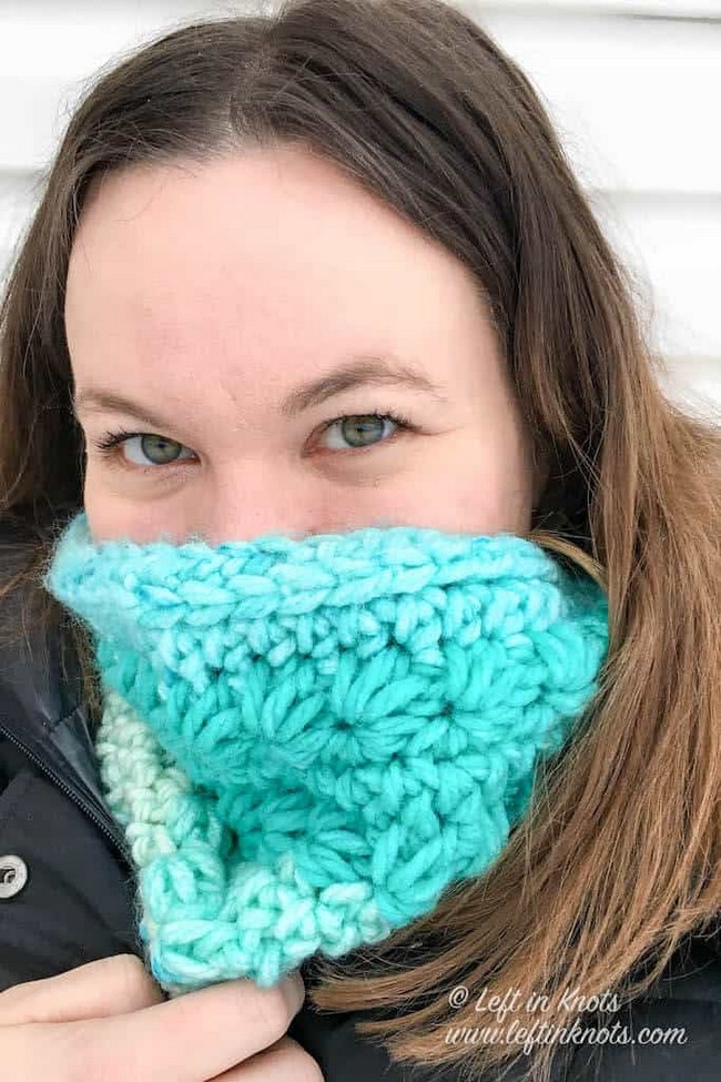 Snow Drops Chunky Cowl