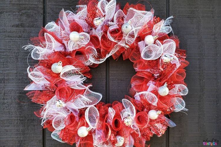 How To Make A Mesh Wreath