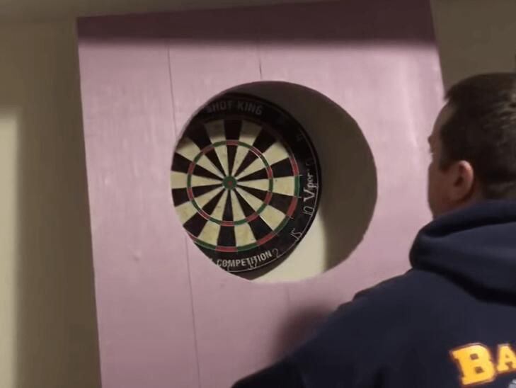 DIY Dart Backboard