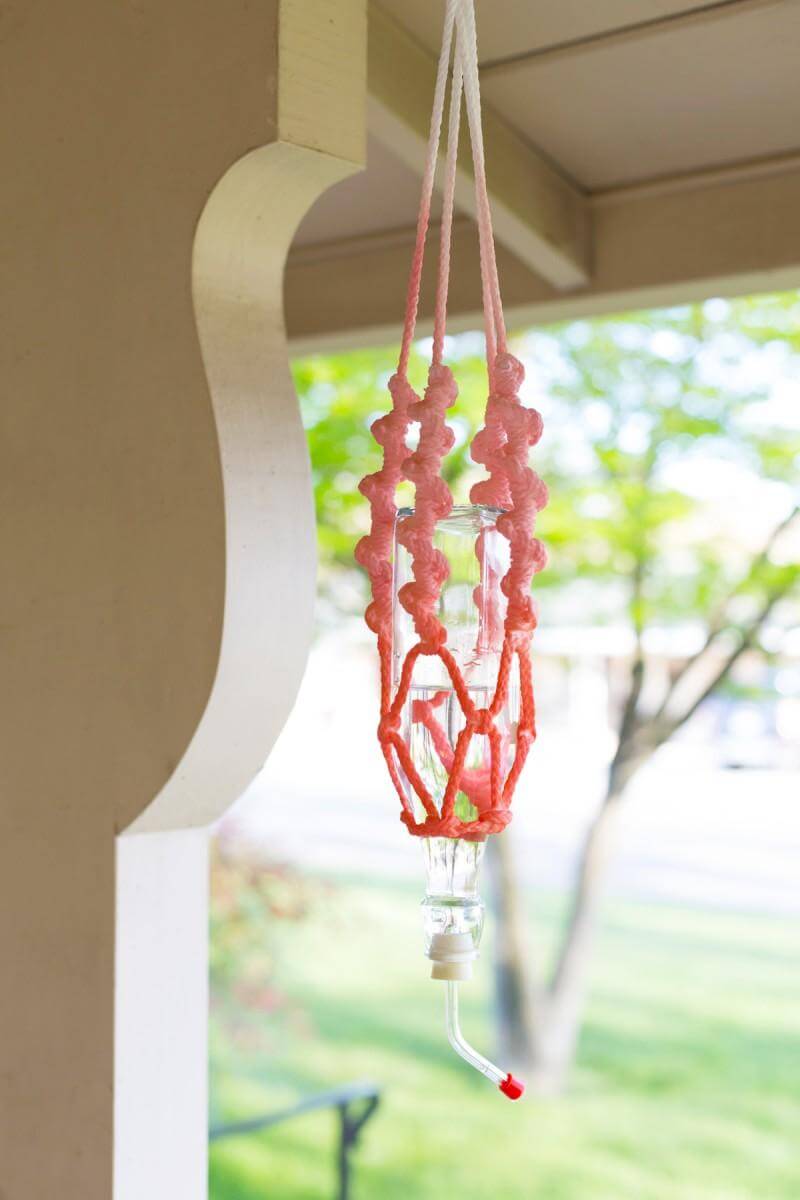 Macrame Hummingbird feeding spot