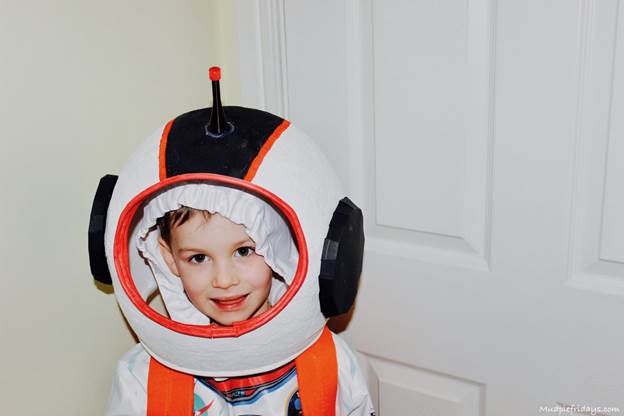 DIY Space Helmet For Your Kid