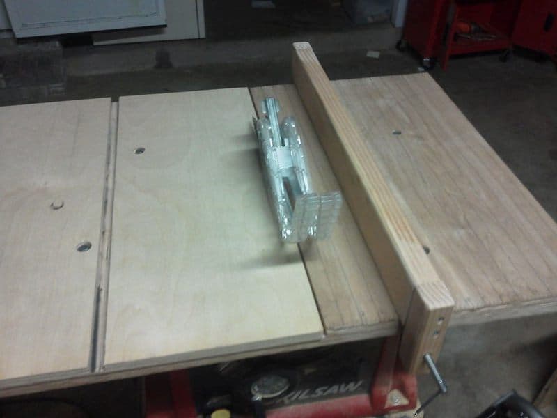 Easy-To-Make DIY Table Saw Fence