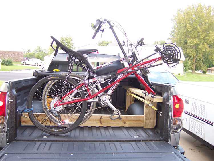 Side-mounted bike rack