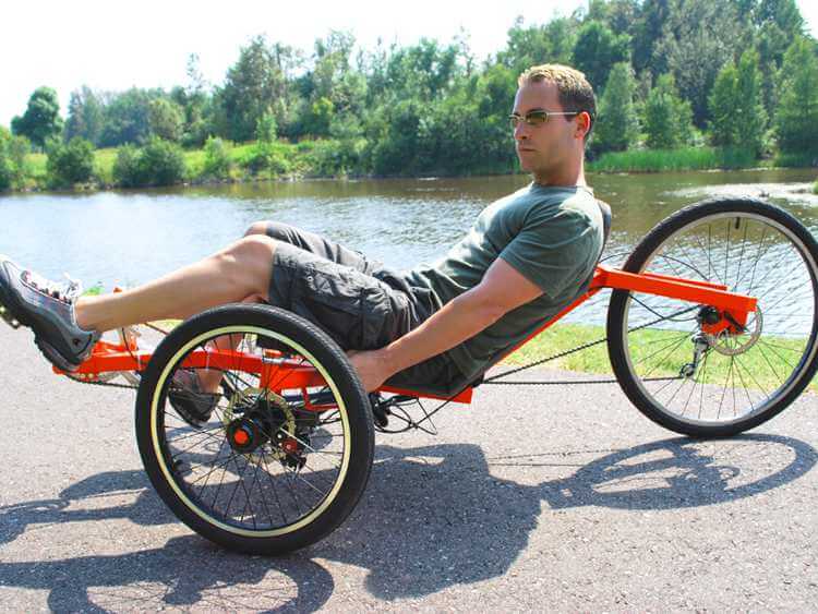 Tadpole recumbent bike