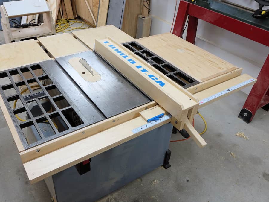 The Wooden Table Saw Fence