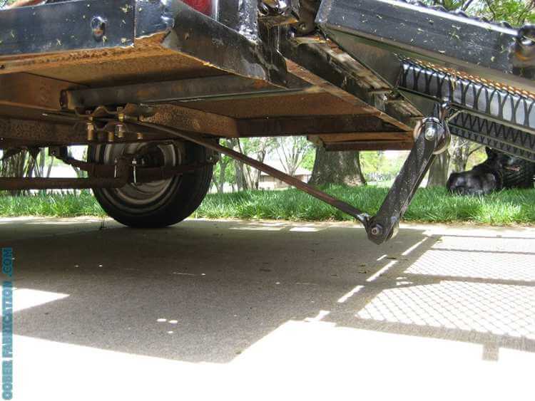 make a trolly with a self-lifting tailgate