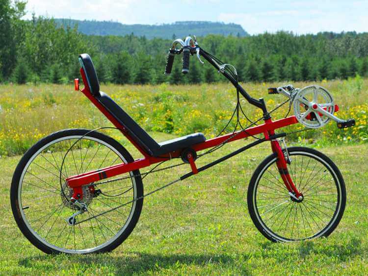 Wide wheelbase recumbent racing bike