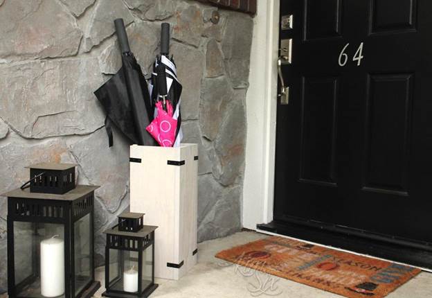 DIY Umbrella Stand From One Board