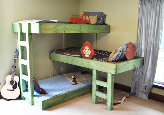 Triple Bunks kids bed