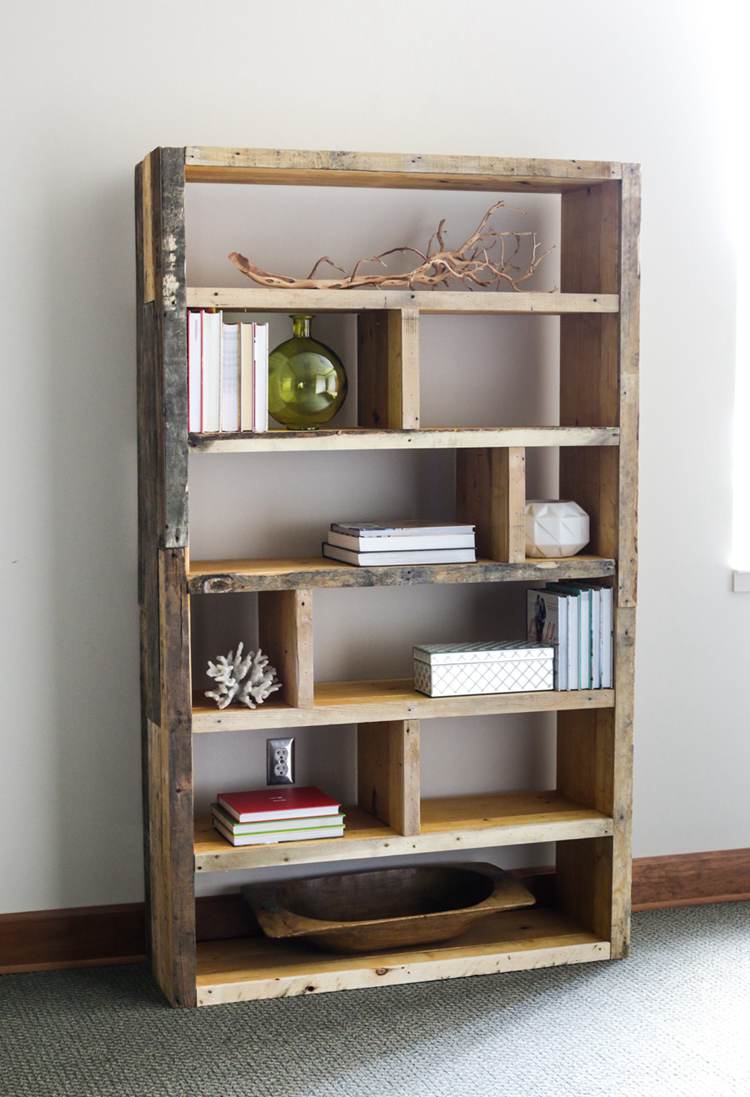 Reclaimed Pallet Bookshelf