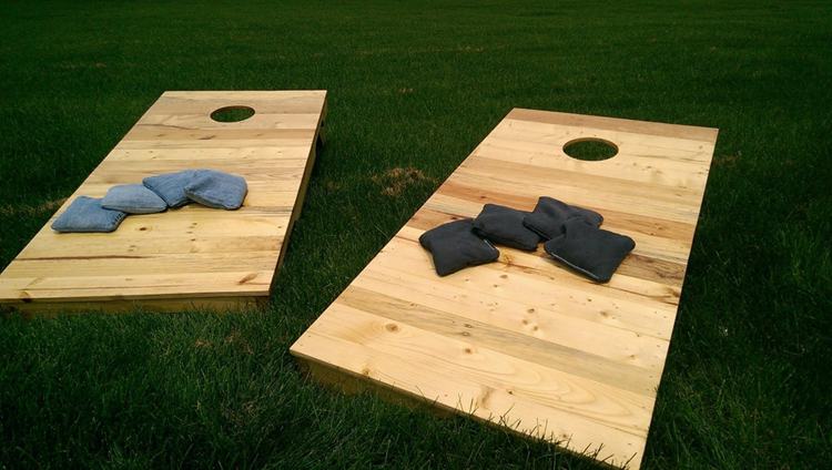 DIY Cornhole Pallets