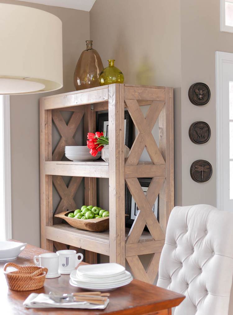 Rustic Bookshelf Décor