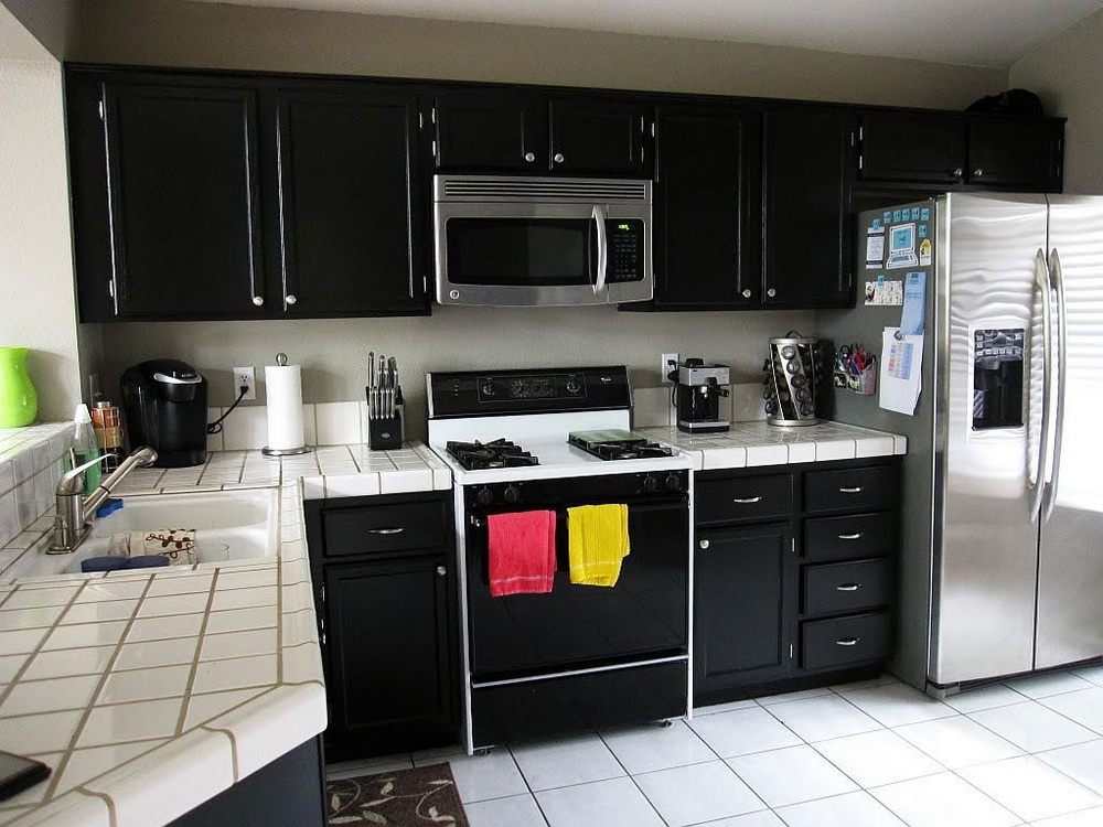 Black Kitchen Cabinets in a Small Kitchen