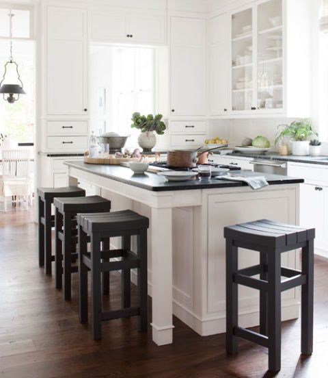 Black and White Kitchen Counter Design