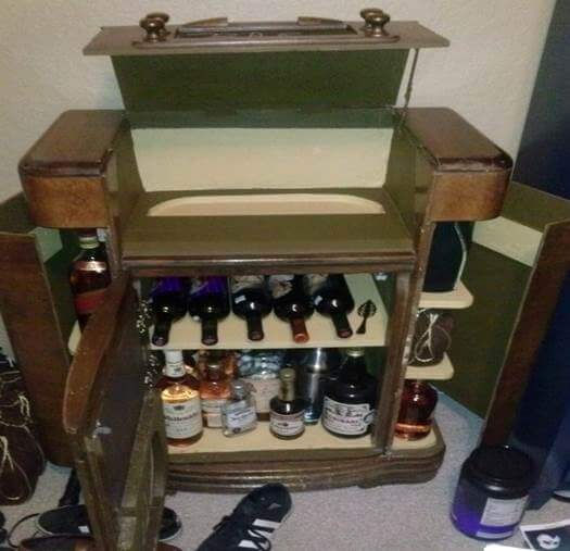 Converting a Radio Console to a Liquor Cabinet DIY
