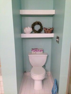 DIY Cheap Bathroom Shelves