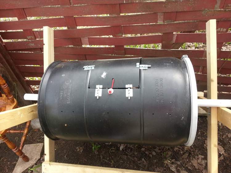 Garden fertilizer Bin