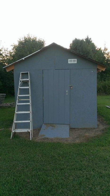 DIY Garden Shed From Pallets