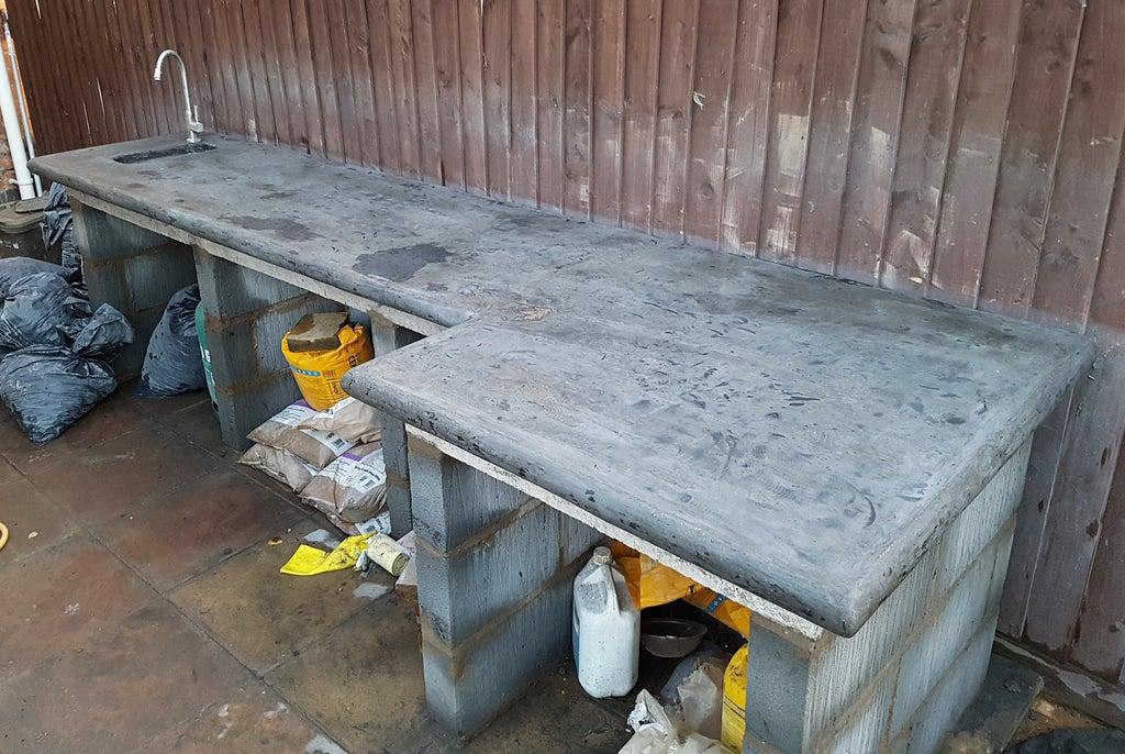 DIY Outdoor Kitchen With Concrete