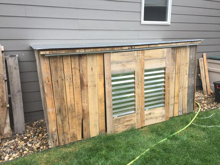 DIY Pallet Storage Shed