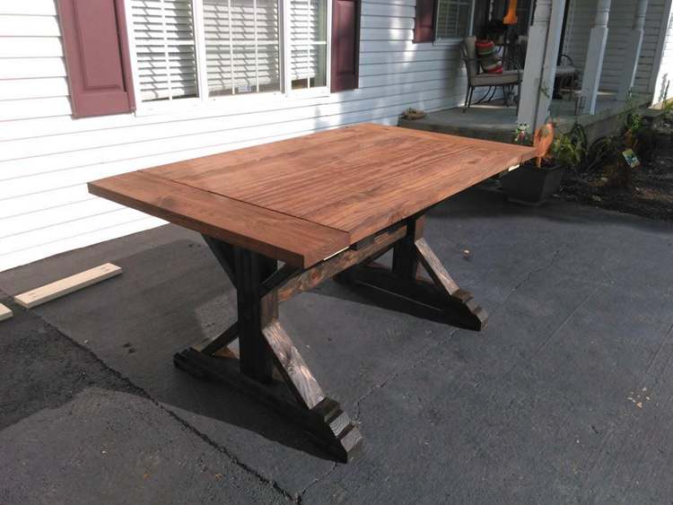 DIY Rustic Farmhouse Table