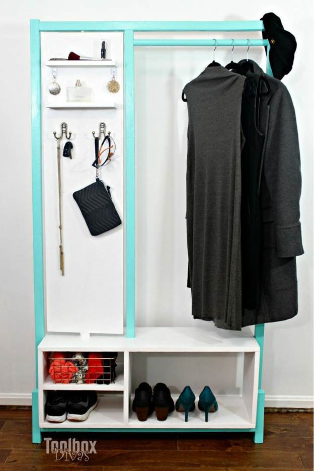 Stylish Clothes Rack With Mirror