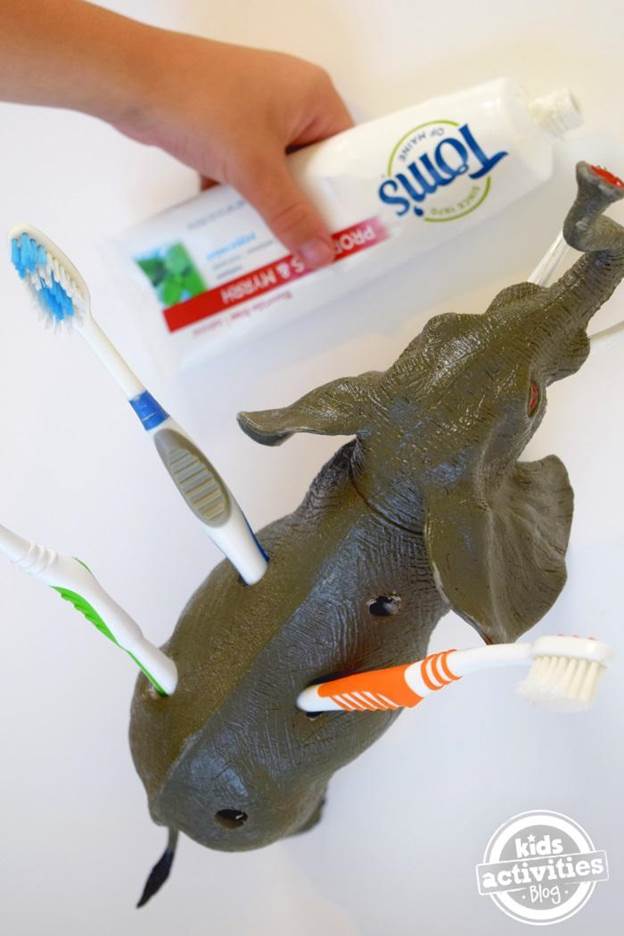 DIY Toy Toothbrush Holder