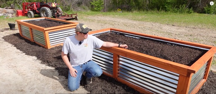 DIY Wood Metal Raised Garden Beds