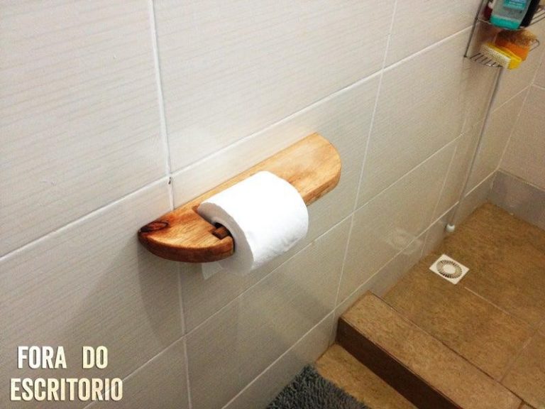 How To Make A Toilet Paper Holder Out Of Pallets