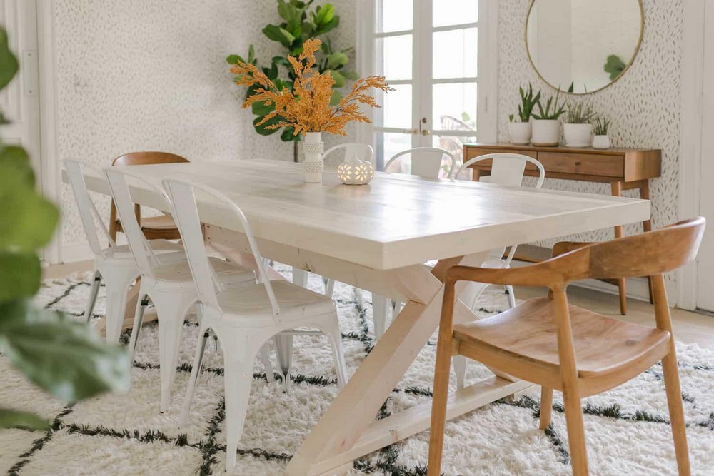 Modern Farmhouse Table DIY