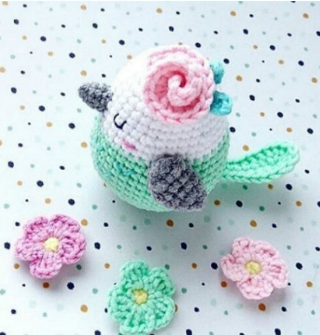 Amigurumi Spring Bird Crochet Free Pattern