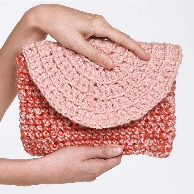 Circle Clutch Bag Free Crochet Pattern