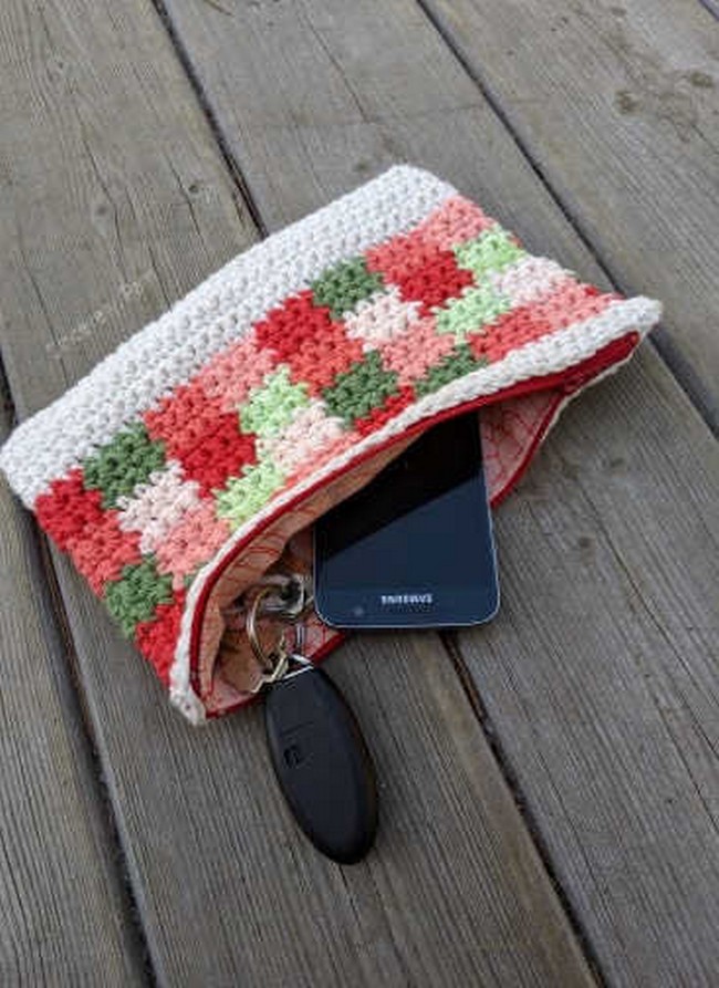 Crochet Picnic Clutch Pattern