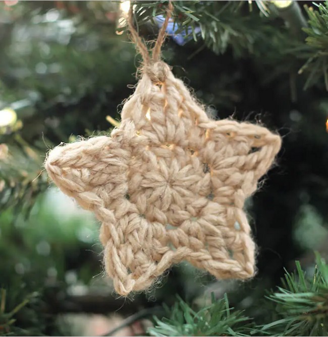Crochet Stars Free Ornament Pattern