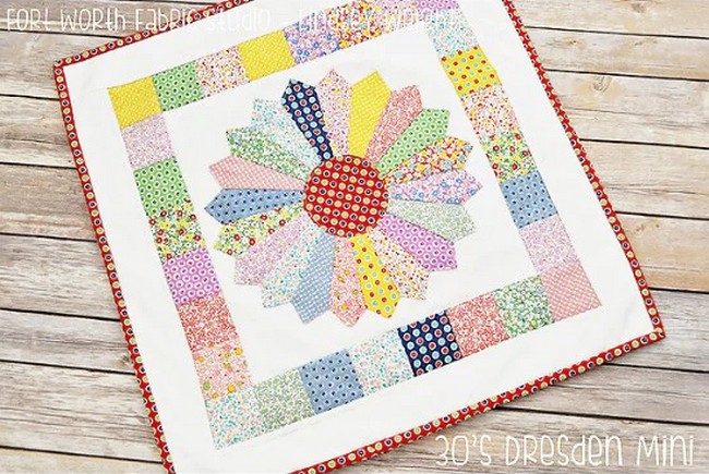 Dresden Plate Mini Quilt