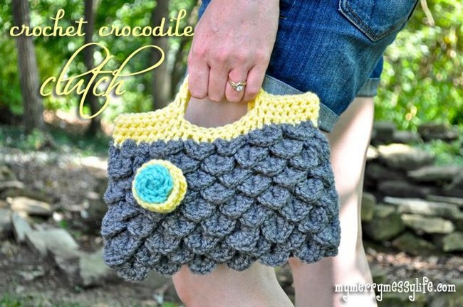 Free Crochet Crocodile Clutch Purse
