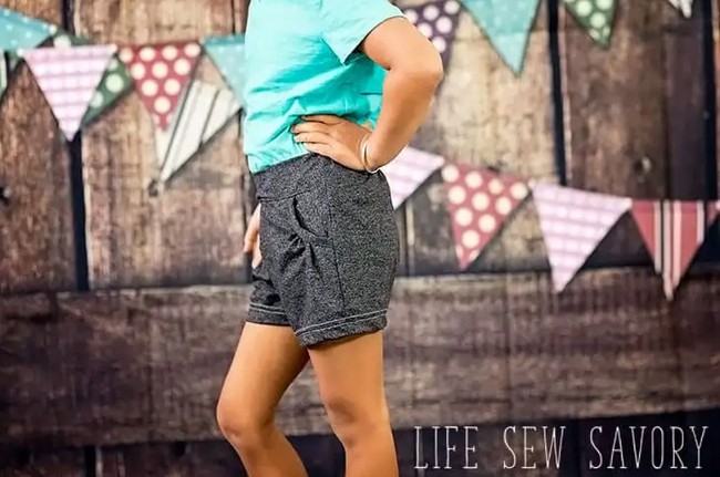Girls Knit Shorts With Pockets