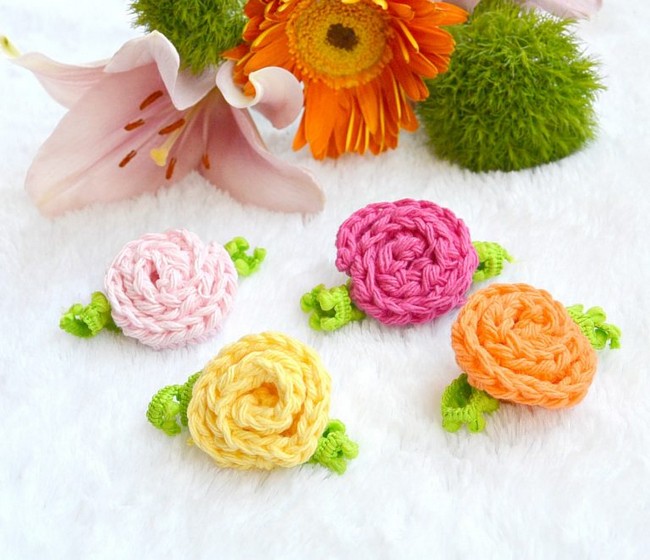 Little Free Crochet Deco Roses