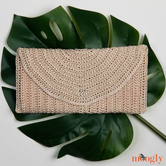 Perfect Summer Crochet Clutch