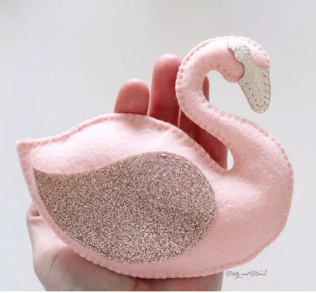 Sew A Simple Felt Swan Softie