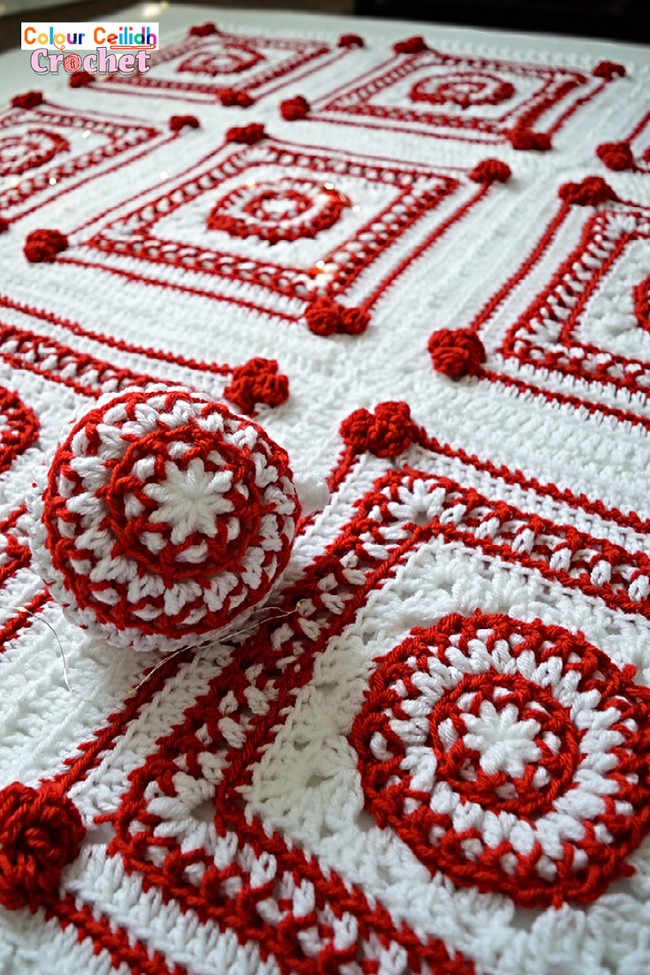 Christmas Scandinavian Heart Blanket
