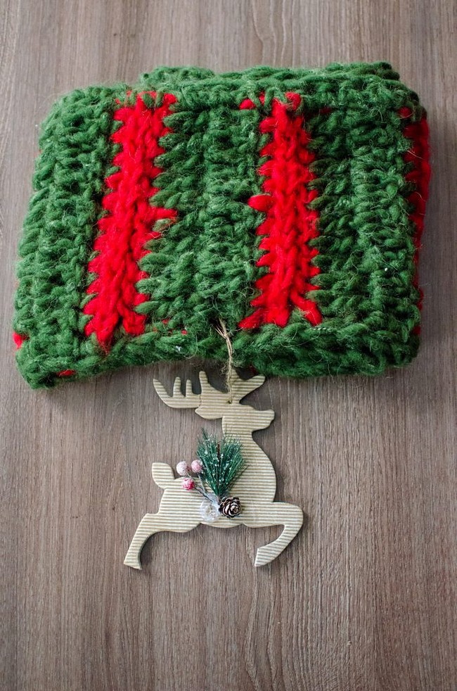 Christmas Wreath Cowl