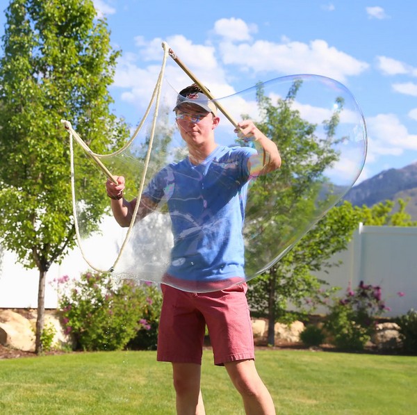 Giant Bubble Wand For Amazing Bubbles