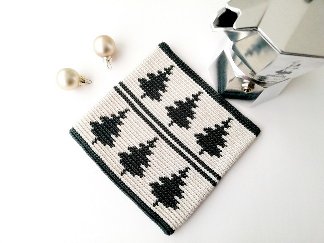 Potholder with Christmas trees