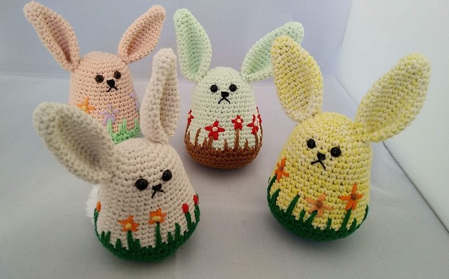 Amigurumi spring bunny